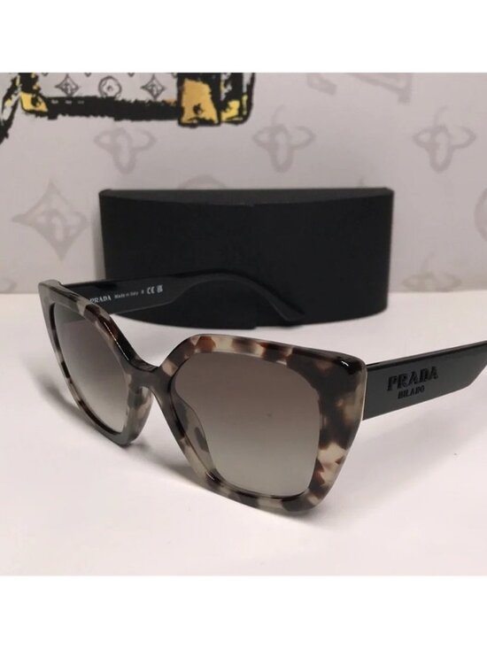 New Authentic Prada SPR 24X UAO-0A7 Women’s Sunglasses – Leopard Print main image 7
